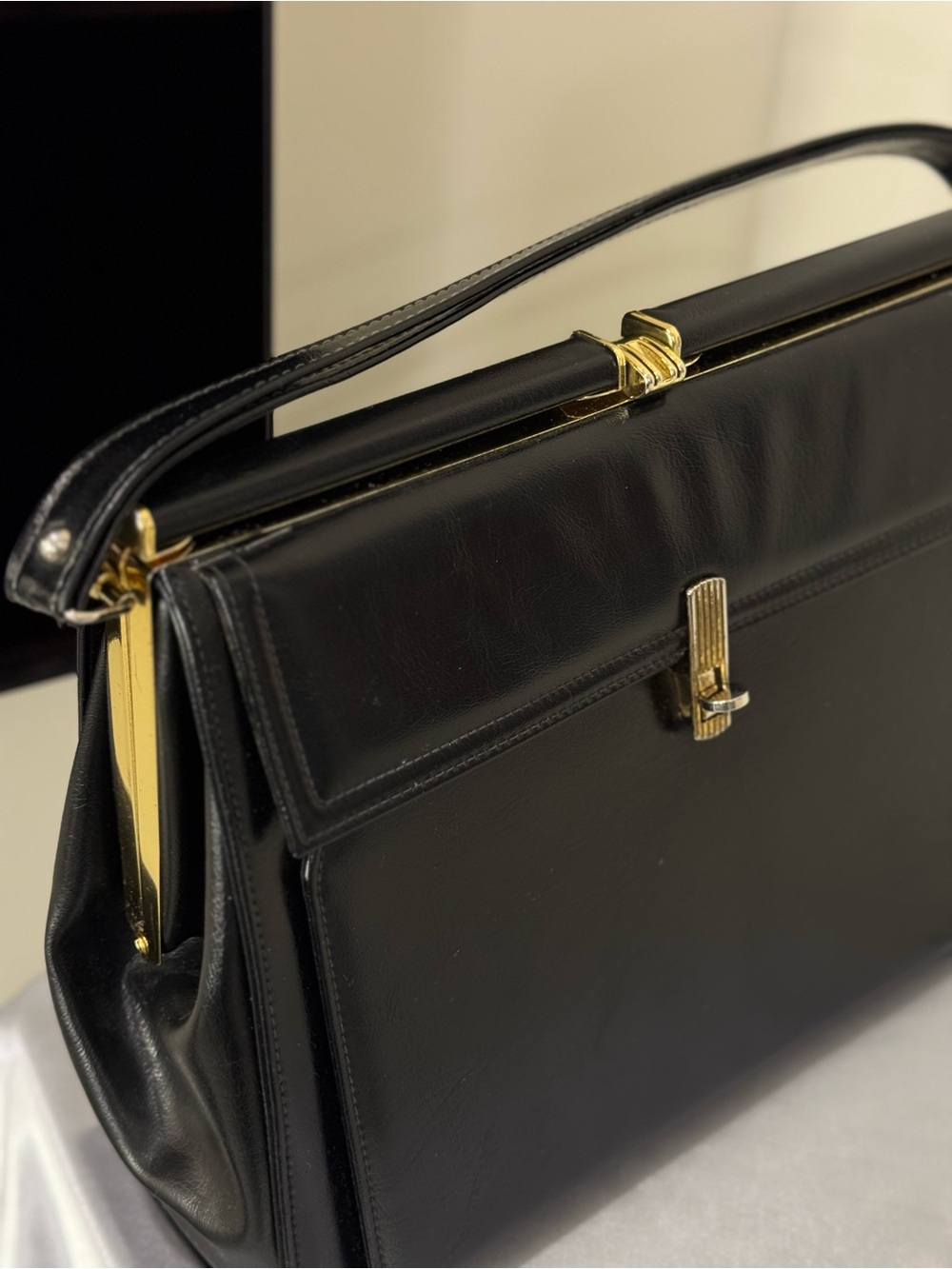 Vintage 1995 Black Shoulder Bag with Gold Hardware - Picture 12 of 13